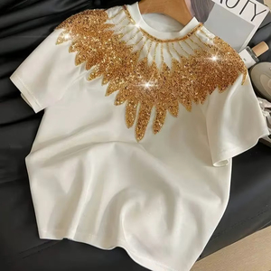 Camiseta de una pieza de satén sólido con cuentas y decoración de corazón hueco, sexy, de longitud corta, cuello redondo, transpirable, para mujer, para el Día de San Valentín - Product Image 1