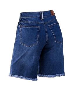 Shorts de mezclilla de cintura alta sexys para mujer, con dobladillo deshilachado, transpirables, ligeros, bordados, lavado medio, azules, de algodón, de pierna ancha, para verano. - Product Image 2