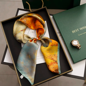 Nouveau Foulard en Soie Carré pour Femme, Foulard de Luxe pour Sac à Main, Foulard de Créateur en Soie 70*70cm - Product Image 1