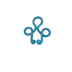 Colgante de Metal Trenzado Azul al por Mayor, Abalorio Único Hecho a Mano, Fornitura de Joyería de Alambre, Accesorios de Moda para Collares y Pulseras, Proveedor - Product Image 3
