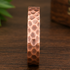 Pulsera de Cobre Crudo Hecha a Mano con Superficie Martillada, Joyería de Moda de Lujo - Product Image 2