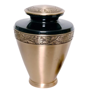 Urne funéraire en laiton poli gravé noir pour cendres humaines adultes, style américain/européen - Product Image 1
