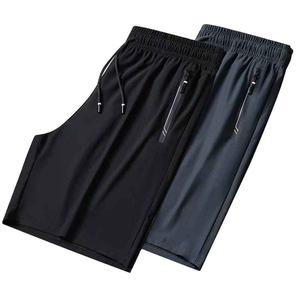 Shorts de sport pour hommes de haute qualité, séchage rapide et respirant, fins pour l'été, pour la course et le fitness, décontractés, amples, en soie glacée cinq points - Product Image 1
