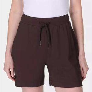 Shorts de sport et de gym extensibles tendance pour femme, collection été 2025 – Vente en gros, tailles plus, avec poches et cordon de serrage - Product Image 4