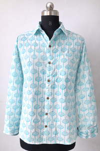 Camisa de algodón a rayas con estampado a mano |   Camisa Verde y Blanca con Botones |   Camisa Unisex Hecha a Mano por Artesanos |   Top de Moda Sostenible - Product Image 5