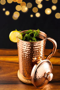 Pichet à eau en céramique personnalisable en cuivre fait main avec couvercle jetable pour mariages et fêtes - Product Image 2