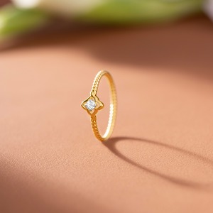 Anillo Solitario Minimalista de Lujo Chapado en Oro con Diamante Natural en Plata de Ley 925 para Mujer, para Boda o Compromiso - Product Image 3
