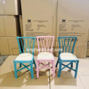 Chaises en rotin faites à la main pour enfants, idéales pour la location événementielle, les anniversaires d'enfants, les mariages, les fêtes de crèche et la décoration de fêtes d'anniversaire - Product Image 5