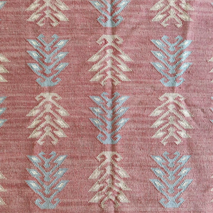 Tapis Kilim en laine fait main, tissage plat traditionnel, motif géométrique, teintures naturelles, tapis d'intérieur durable tissé à la main - Product Image 2