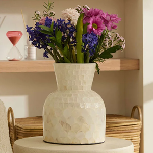 Vietnamese Design White Mother of Pearl Modern Decorative Flower Vase Table Vase for Home Decor Wholesale Price - Product Image 3