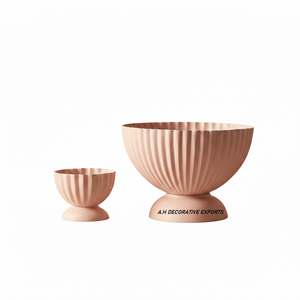 Ensemble de bols décoratifs cannelés en acier inoxydable faits à la main avec base sur piédestal, vase de table moderne et écologique pour la décoration intérieure et la chambre - Product Image 1