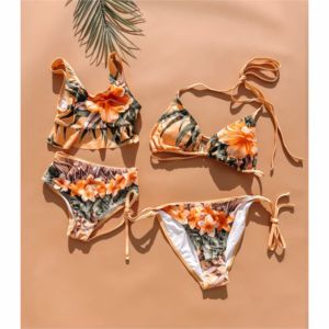 Conjunto de Trajes de Baño Familiares Personalizados con Estampado Floral, Trajes de Baño Tropicales para la Playa - Product Image 2