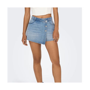 Jean en denim semi-extensible délavé à l'acide, modèle HSI tendance 2026, avec poches cargo classiques, style fantaisie, fermeture éclair avant et bouton. - Product Image 2