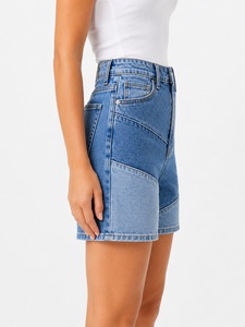 Shorts en jean pour femmes, tendance du moment, dernier design, tissu durable, coupe confortable, pour un usage décontracté estival. - Product Image 4