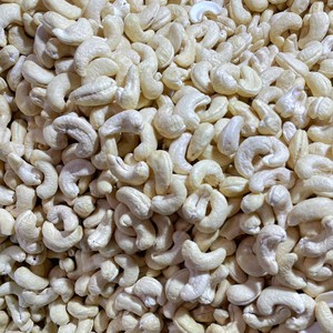 Hot Sale Cheap Rate Ww180, Ww320 Vacuum Packed Cashew <b>Nuts</b> Vietnam Cashew <b>Nuts</b> Wholesale Customized Cutting Size - Product Image 1
