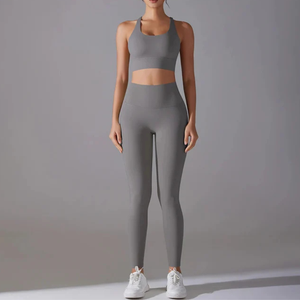 Conjunto de Yoga de 2 Piezas sin Costuras para Mujer, Color Gris, Leggings de Cintura Alta, Top Corto con Tirantes Cruzados, Elástico en 4 Direcciones - Product Image 4