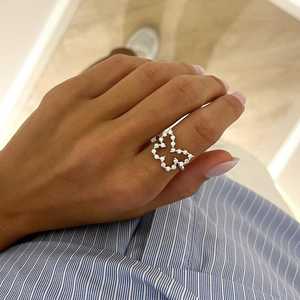Anillos de declaración con diseño de mariposa y diamantes cultivados en laboratorio, de oro de 14K y 18K, con engaste de puntas, diseño calado y diseño de racimo, tipo banda de cóctel, para mujer, al por mayor - Product Image 2