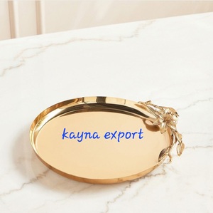 Bandeja Redonda Decorativa de Metal con Acabado Dorado de Lujo Hecha a Mano, Apta para Alimentos y Fácil de Limpiar, con Bordes de Diseño, Bandeja de Metal para Servir Frutas - Product Image 6