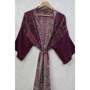 Robe kimono longue vintage en patchwork de soie, robe de chambre bohème, style japonais, faite à la main - Product Image 3