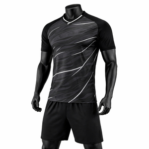 Tenue de football de haute qualité, maillot de football personnalisé, uniformes de football, ensemble de football sublimé, uniforme de football à séchage rapide - Product Image 4