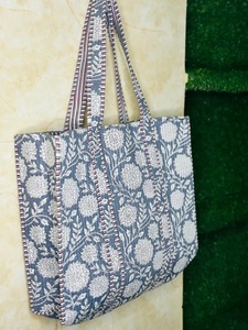 Floral Printed Cotton <b>Tote</b> <b>Bag</b> Handmade Quilted Eco-friendly Fashion Women's Shoulder Zipper Closure <b>White</b> Travel Shopping <b>Bag</b> - Product Image 6