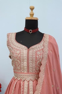 Conjunto de Lehenga Anarkali Rosa Bordado, Vestido Tradicional Indio con Dupatta para Ceremonia de Boda - Product Image 2