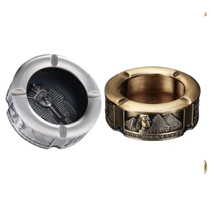 Cendrier élégant en laiton antique avec motifs géométriques et double bac, disponible à prix de gros. - Product Image 5