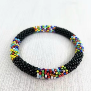 Pulsera de cuentas ajustable hecha a mano, selección de cuentas coloridas, joyería de moda, pulsera de cuentas de la India, brazalete hecho a mano - Product Image 1