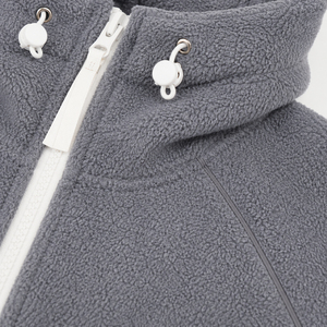 Veste matelassée à capuche unisexe en polaire grise écoresponsable, fermeture éclair sur le devant, couleur unie, style décontracté, coupe classique, pour l'hiver - Product Image 6