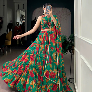 Ensemble Lehenga Choli à imprimé floral marbré avec dupatta pour les occasions festives et les mariages - Product Image 1