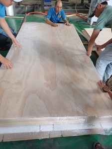 Contreplaqué de pin écologique 4ftx8ft 9-18mm certifié E0, résistant à l'eau, surface polie/affinée, qualité supérieure, moderne - Product Image 3