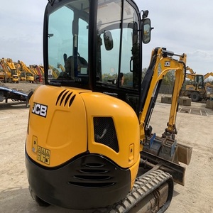 Mini-excavatrice sur chenilles JCB à prix avantageux pour petits et moyens projets, avec une forte puissance de creusement et une utilisation confortable. - Product Image 6