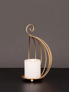 Porte-bougie en métal doré de luxe pour la décoration des centres de table de mariage - Product Image 3