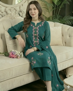 Traje Midi Tradicional Negro Bordado para Mujer, Estilo India-Pakistán, Ropa Casual, Corte Regular, Talla Adulto, Colección de Invierno - Product Image 5