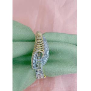 Magnifique bracelet tendance plaqué or avec pierres en zircon pour femme, idéal pour les mariages et les soirées - Product Image 2