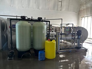 2 M³/hr 4000 <span class=keywords><strong>Litros</strong></span> Se proporciona que el equipo está hecho de metal resistente a la oxidación Metal Precio De un Maquina De RO Con - Product Image 5