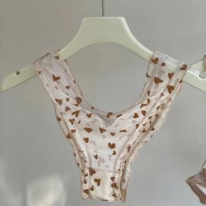 Sous-vêtements sexy pour femmes, soutien-gorge et culotte à col en V profond et motif floral, en provenance du Vietnam - Product Image 1