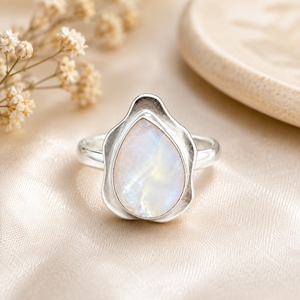 Silver Plated Pear Shape Classic Style <b>Ring</b> With Natural Mother Of Pearl Gemstone <b>Adjustable</b> <b>Ring</b> for Women Wholesale Jewellery - Product Image 1