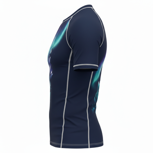 T-shirt de compression à manches courtes premium, sublimé, respirant, tissu durable, coutures renforcées, pour MMA, BJJ, surf et entraînement. - Product Image 3