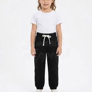 Pantalones Deportivos Modernos para Niñas, Cómodos, con Cintura Ajustable con Cordón, Ideales para Actividades al Aire Libre, la Escuela y el Estilo de Vida Activo Diario - Product Image 3