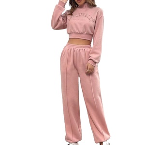 Conjunto de Sudadera Corta con Cuello Alto y Hombros Caídos Estampada de Fácil Uso y Pantalones de Chándal para Invierno, con Logotipo Personalizado, Servicio OEM, MOQ Bajo - Product Image 1