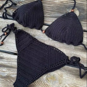 Conjunto de Bikini de Ganchillo Hecho a Mano - Traje de Baño de Algodón Blanco - Product Image 1