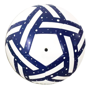 Balón de Fútbol CORE FIELD Amarillo y Negro, Diseño Clásico de Paneles, Ecológico, Ligero y Cómodo para Interiores/Exteriores, para Adultos - Product Image 2