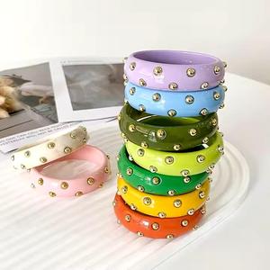 Bracelet jonc de luxe pour femme, plaqué or, en acier inoxydable, ajustable, style manchette, bijoux de créateur pour fêtes et mariages - Product Image 1