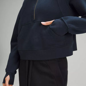 Sweat-shirt à capuche oversize vintage pour femme, col montant, avec logo personnalisé sur le devant, fermeture éclair 1/4, haute qualité, vente en gros, collection hiver - Product Image 4