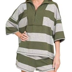 Conjunto de Top y Pantalones Cortos Zenana Frenchterry a Rayas con Cierre de Media Cremallera - Product Image 1