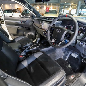โตโยต้า ไฮลักซ์ 2.8 GD-6 GR-Sport 4x4 ปี 2025 มือสอง - Product Image 5