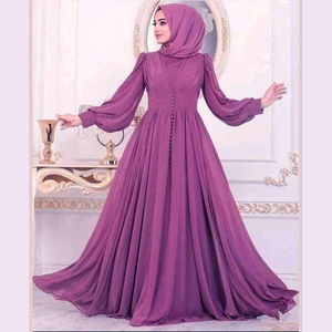 Abaya élégante en satin de Malaisie, mode musulmane personnalisée, robe de soirée plissée à volants avec boutons sur le devant et logo imprimé à manches longues - Product Image 4