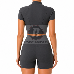Ensemble décontracté 2 pièces pour femme avec logo personnalisé, T-shirt à manches courtes en toile coton/polyester et short, motif uni, vente en gros - Product Image 3