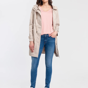 Jeans de mezclilla de corte recto para mujer de alta calidad, pantalones casuales cómodos para damas, jeans de moda premium para mujer a bajo precio. - Product Image 1
